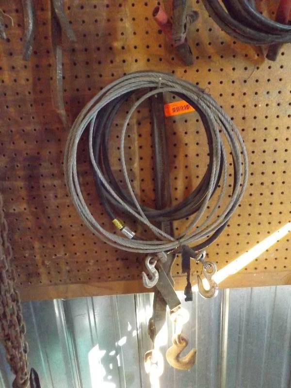 lot 84 image: Chain binder with hooks, cable with...