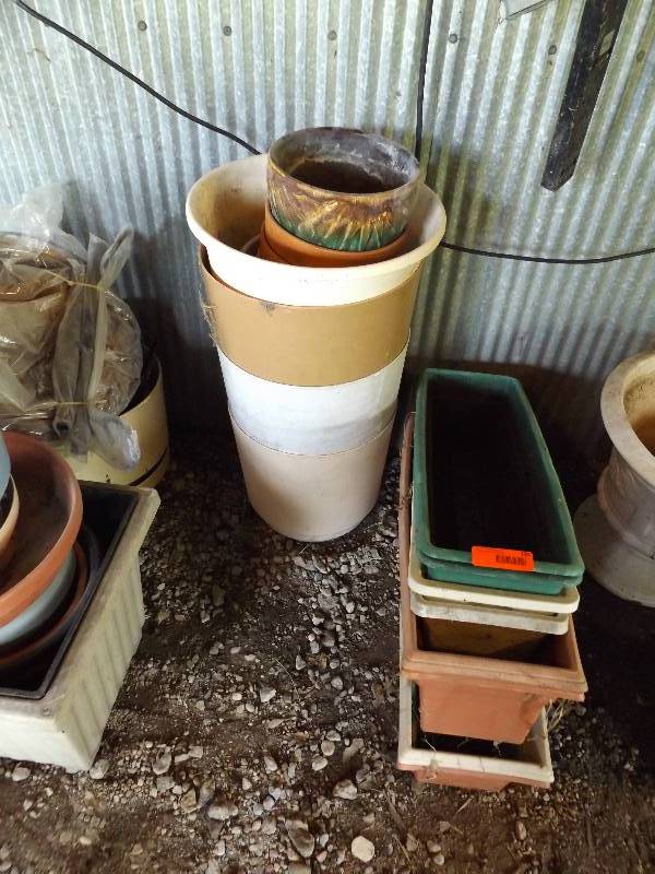 lot 145 image: Plastic rectangular planters, round...