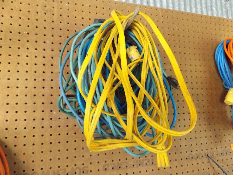 lot 162 image: Heavy duty extension cords...