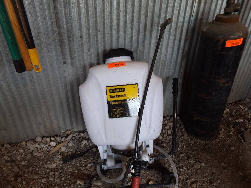 lot 172 image: Stanley backpack professional spray...