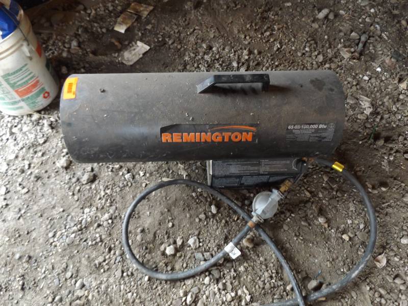 lot 180 image: Remington blower heater...