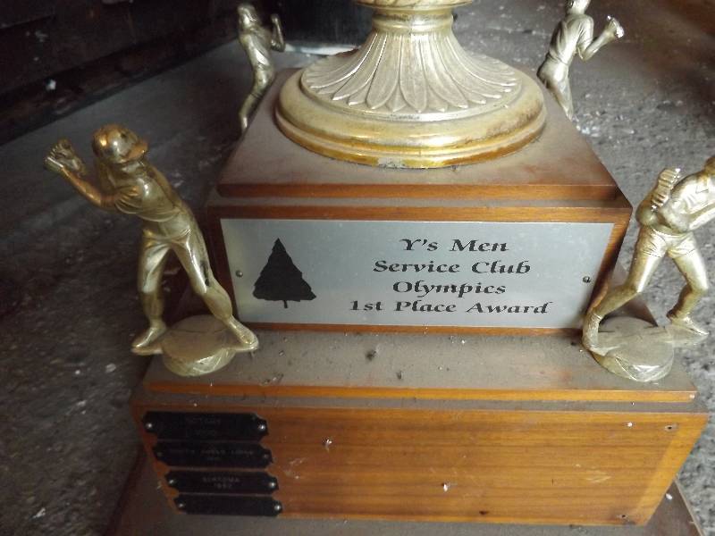 lot 253 image: Box of drum parts, large trophy...