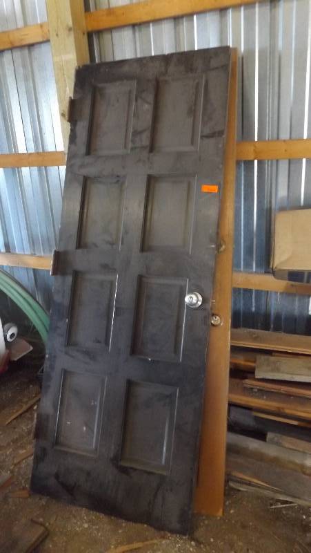 lot 223 image: 2 Wood doors