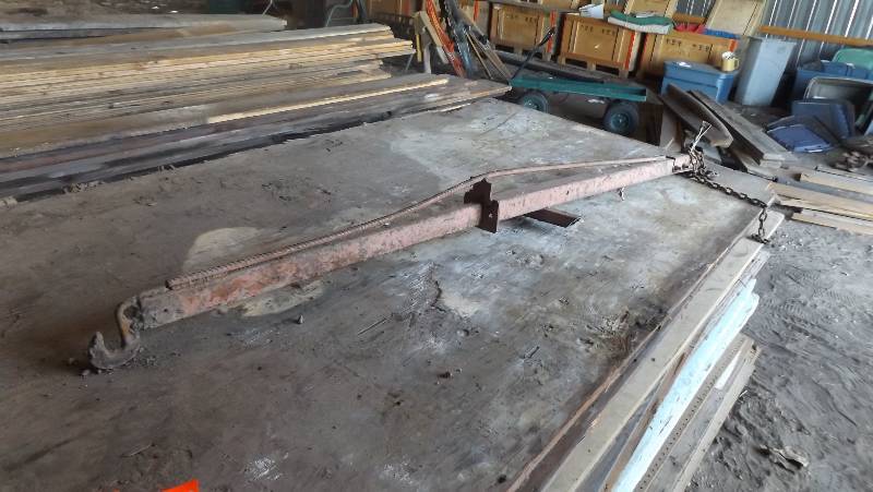 lot 228 image: Metal pull along extender...