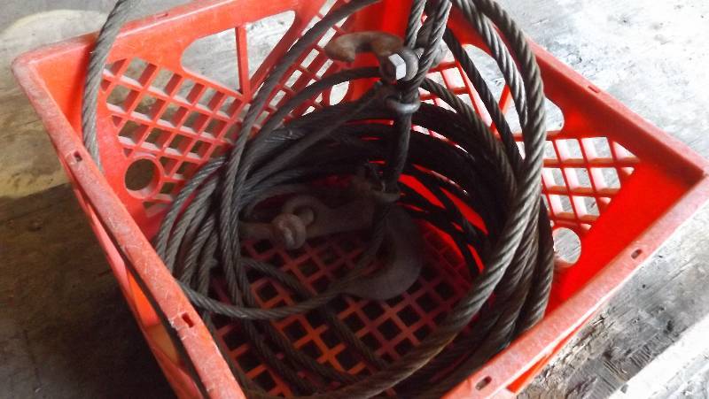 lot 230 image: Cable with hook in container...