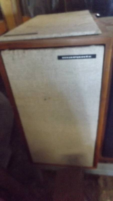 lot 233 image: Marantz speakers, Imperial 6-G...