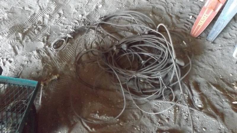 lot 346 image: 3 Sets of cables with hooks...