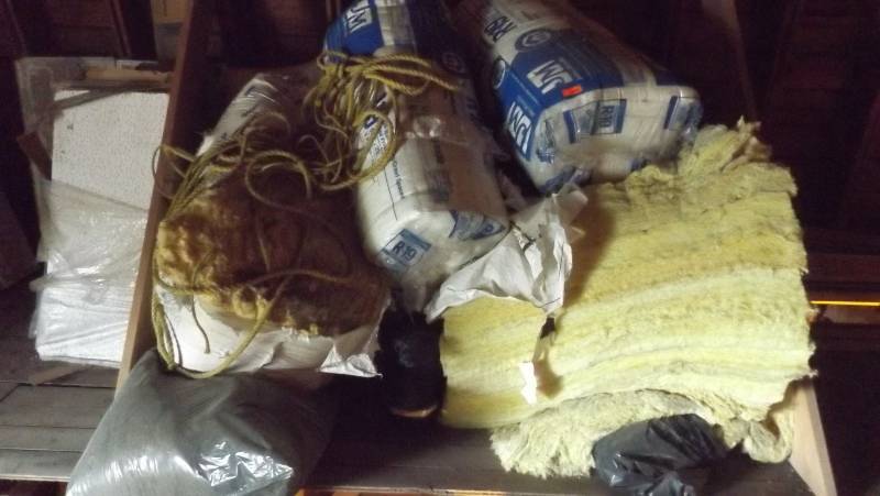 lot 295 image: Insulation - 10 rolls of R-19, for ...