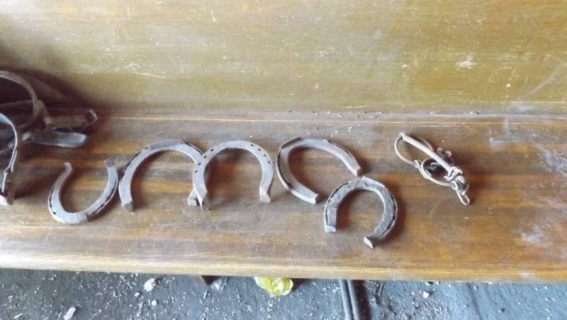 lot 311 image: Vintage horse items, shoes, harness...