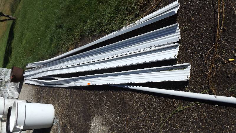 lot 337 image: Vinyl trim...