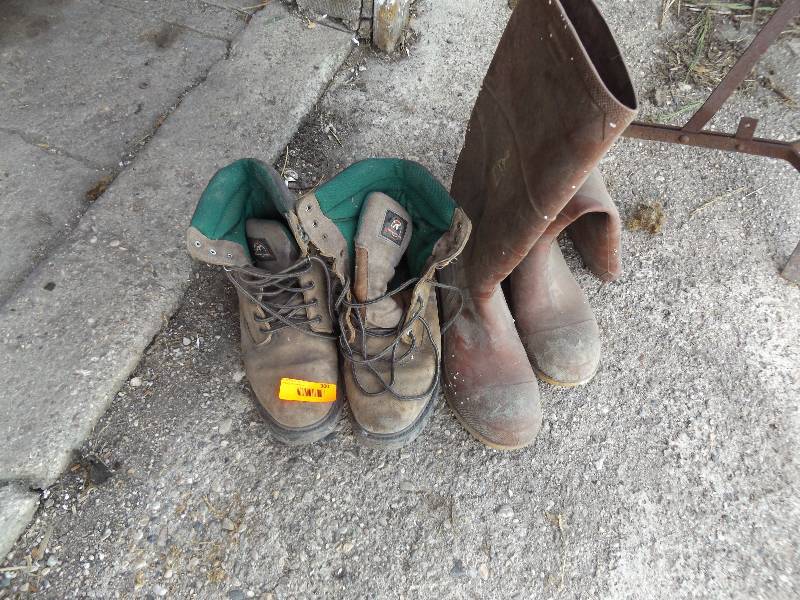 lot 300 image: Boots