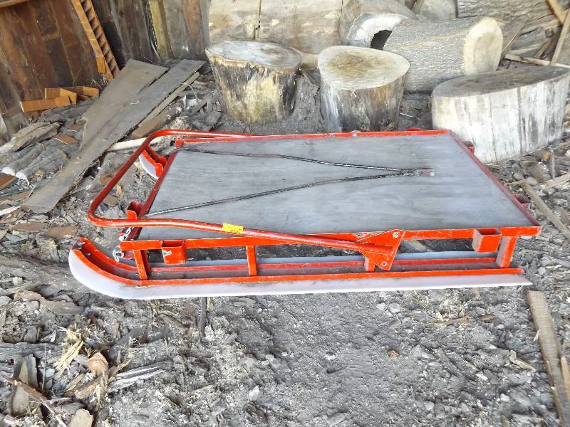 lot 361 image: Large Sled.