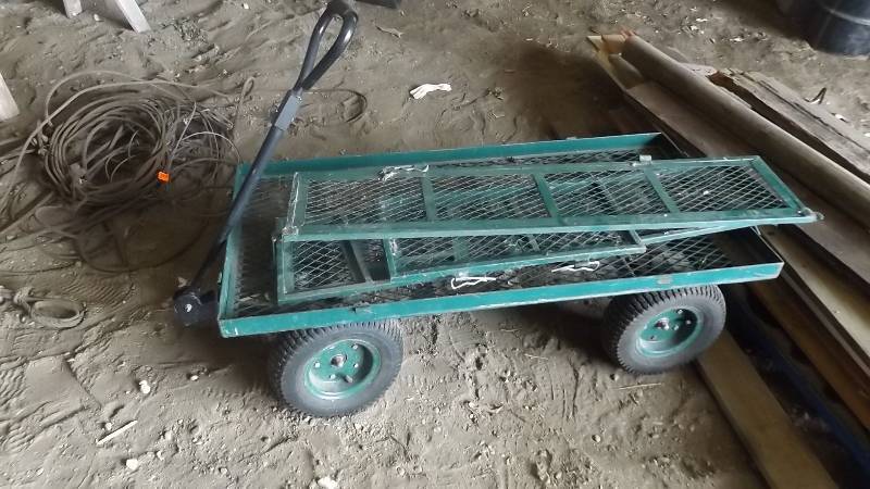 lot 389 image: Wagon...