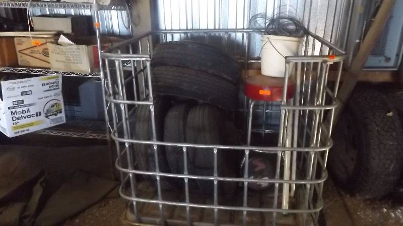 lot 433 image: Aluminum pallet...