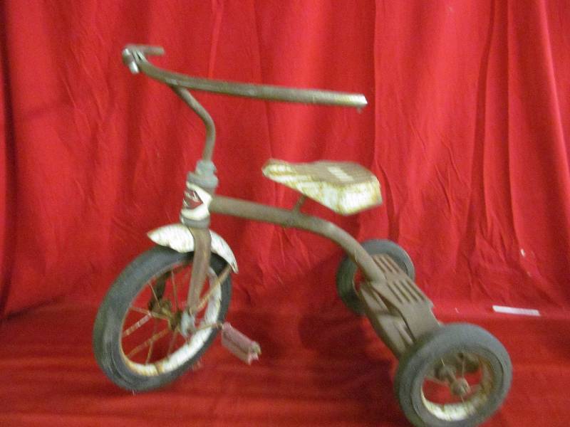 lot 116 image: Vintage Tricycle