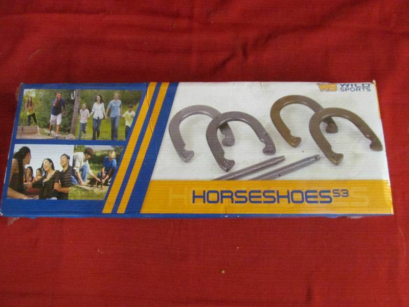 lot 119 image: Horseshoe Set