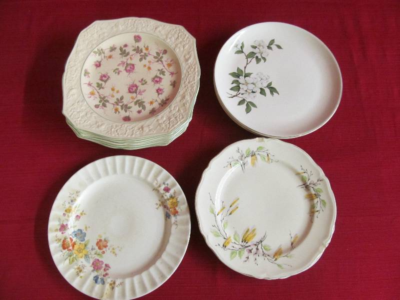 lot 132 image: Plates