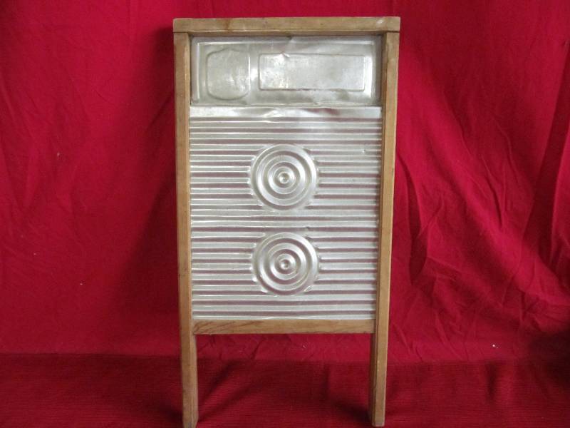 lot 152 image: Washboard