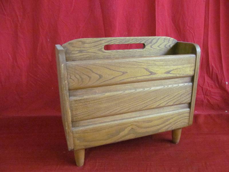lot 154 image: Magazine Rack