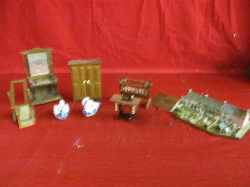lot 159 image: Doll House Furniture