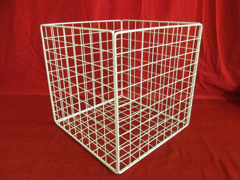lot 170 image: Storage Crate