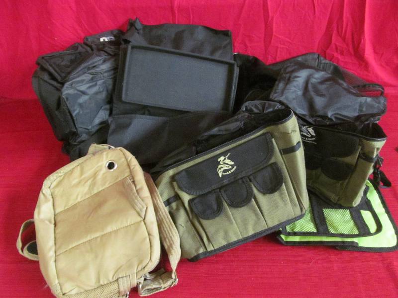 lot 186 image: Bags