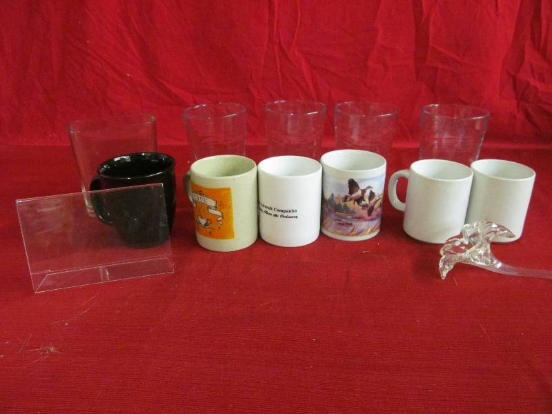 lot 189 image: GlassesCupsVase