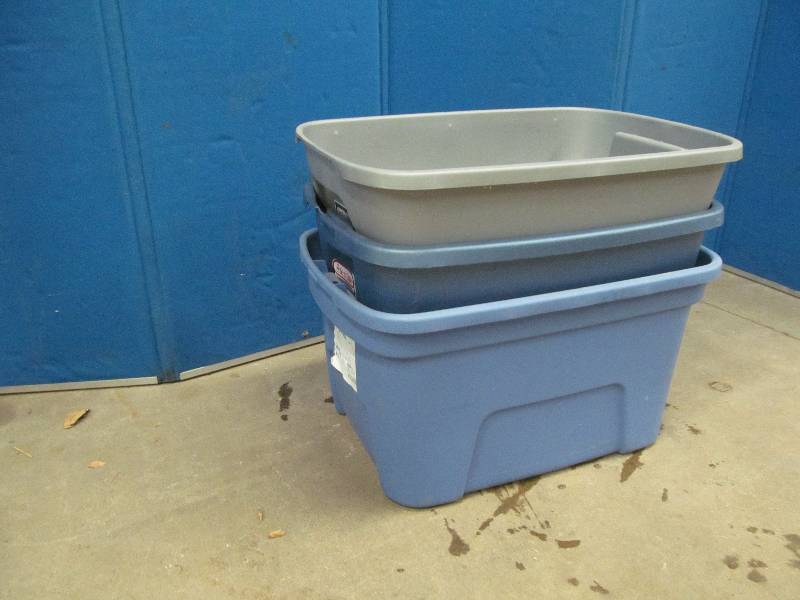 lot 238 image: Storage Totes