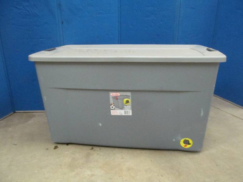 lot 247 image: Storage Tote
