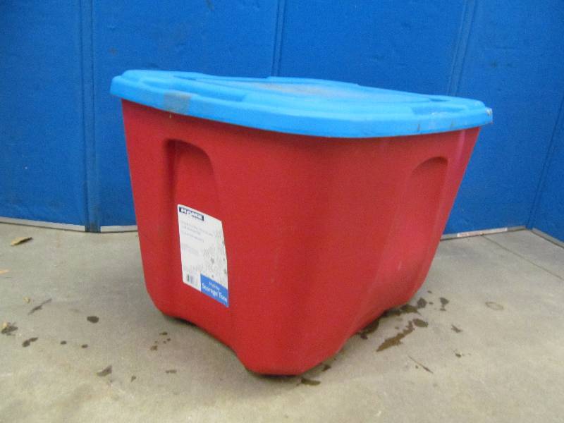 lot 249 image: Storage Tote