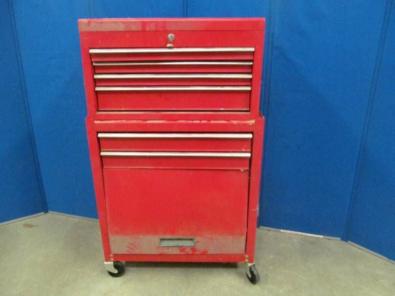 lot 7 image: ToolboxCabinet