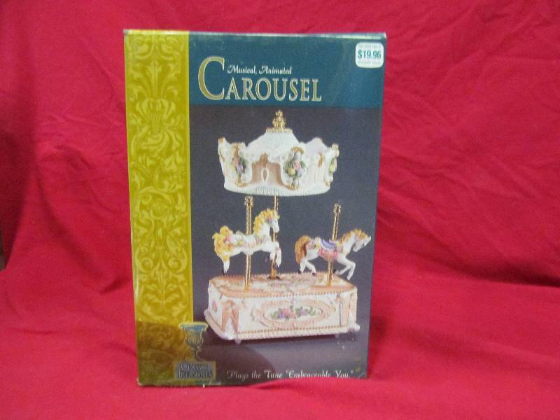 lot 34 image: Carousel