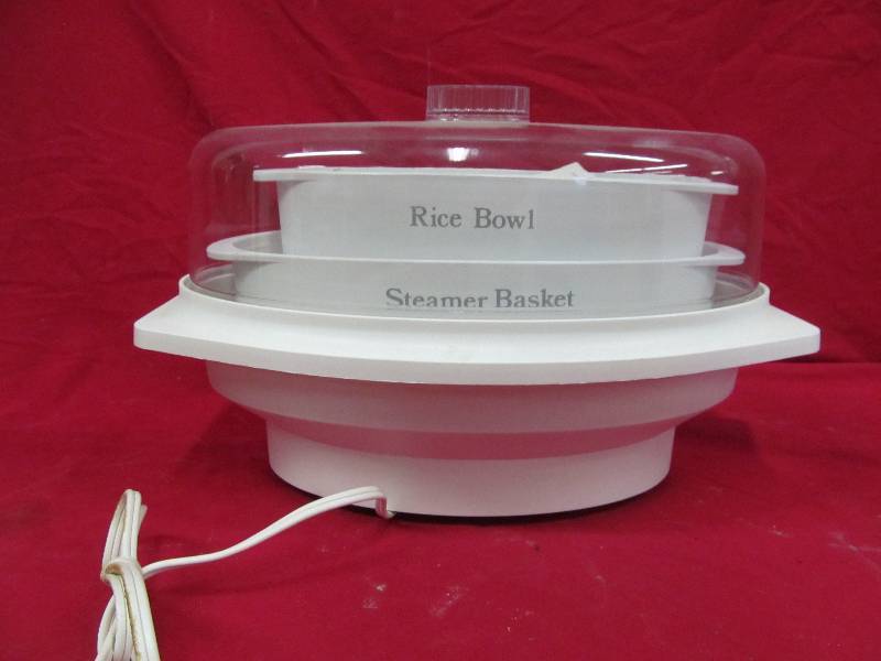 lot 51 image: Rival Rice Cooker