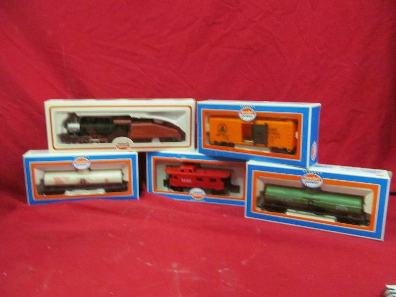 lot 53 image: Model Power Train Set