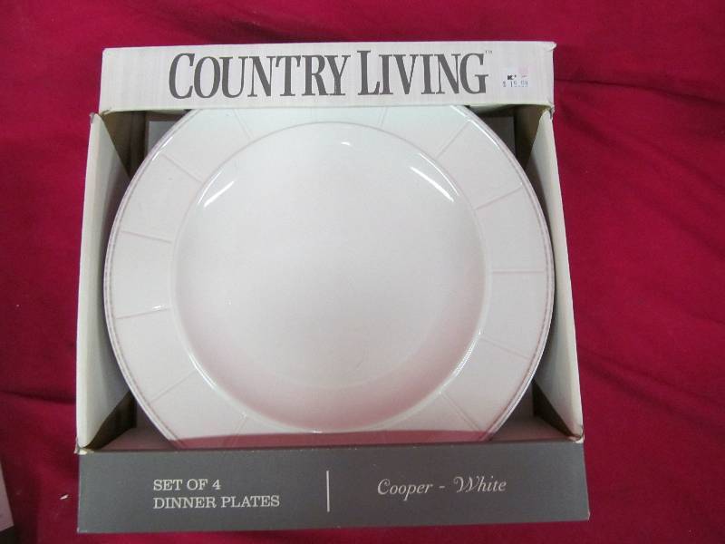 lot 58 image: Country Living Dinner Plates
