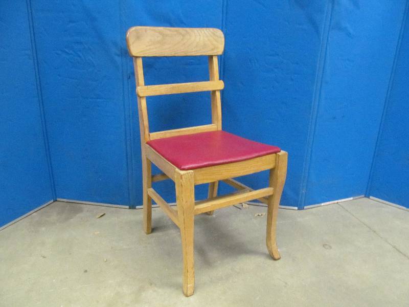 lot 257 image: Vintage Chair