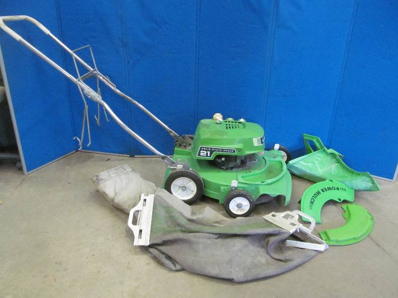 lot 268 image: lawn mower