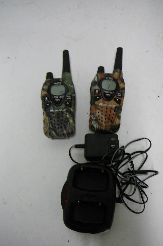 Midland GXT650 X-Tra Talk with charger