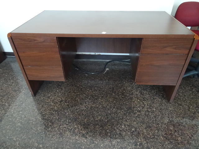 lot 24 image: Desk