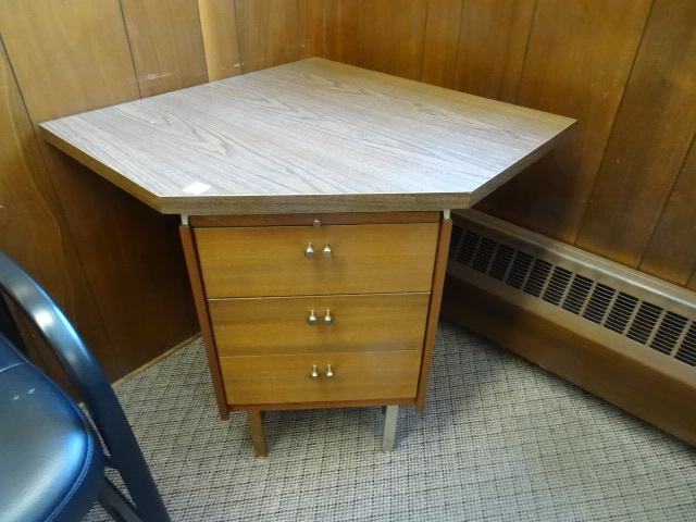 lot 65 image: Cabinet