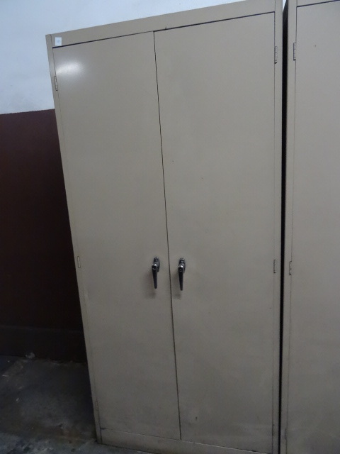 lot 105 image: Metal Cabinet