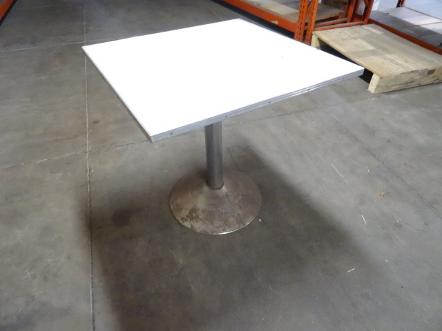 lot 153 image: Table