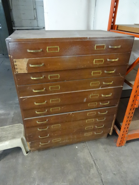 lot 154 image: Cabinet