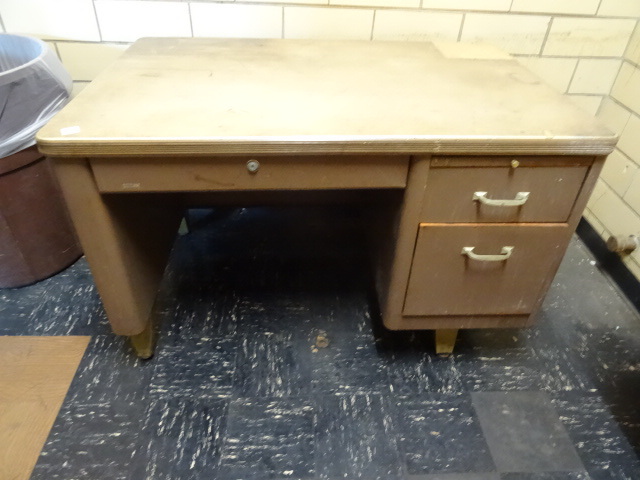 lot 166 image: Desk