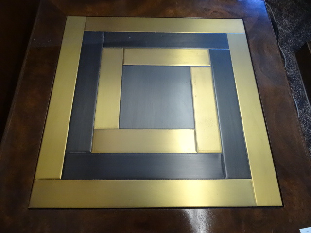 lot 182 image: Vintage end table.