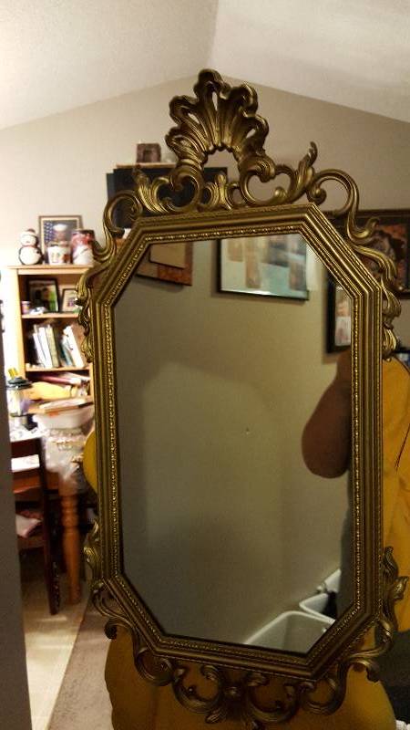 lot 17 image: Large framed mirror