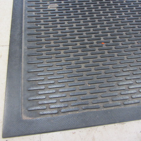 lot 107 image: Rubber Floor Mats