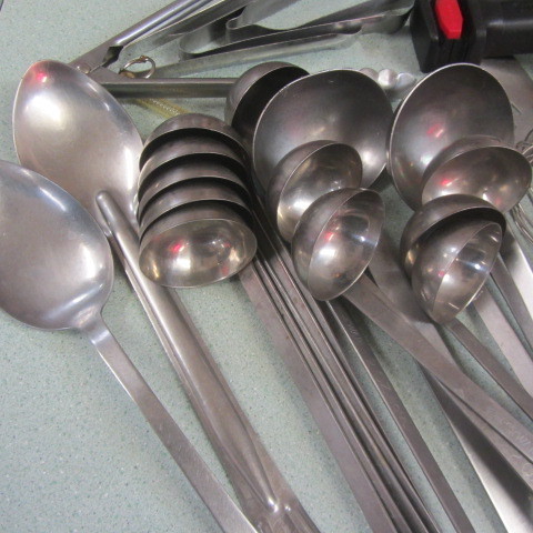 lot 59 image: Utensils