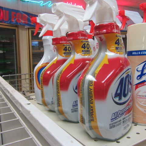 lot 92 image: Cleaning Supplies