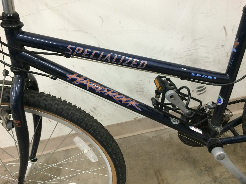 lot 4 image: Bicycle - Specialized Hardrock  Off Road